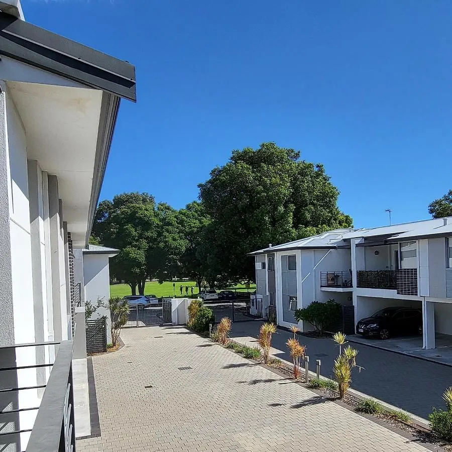 Gerring Court With Free 1 Car Bay Parking Apartment Perth