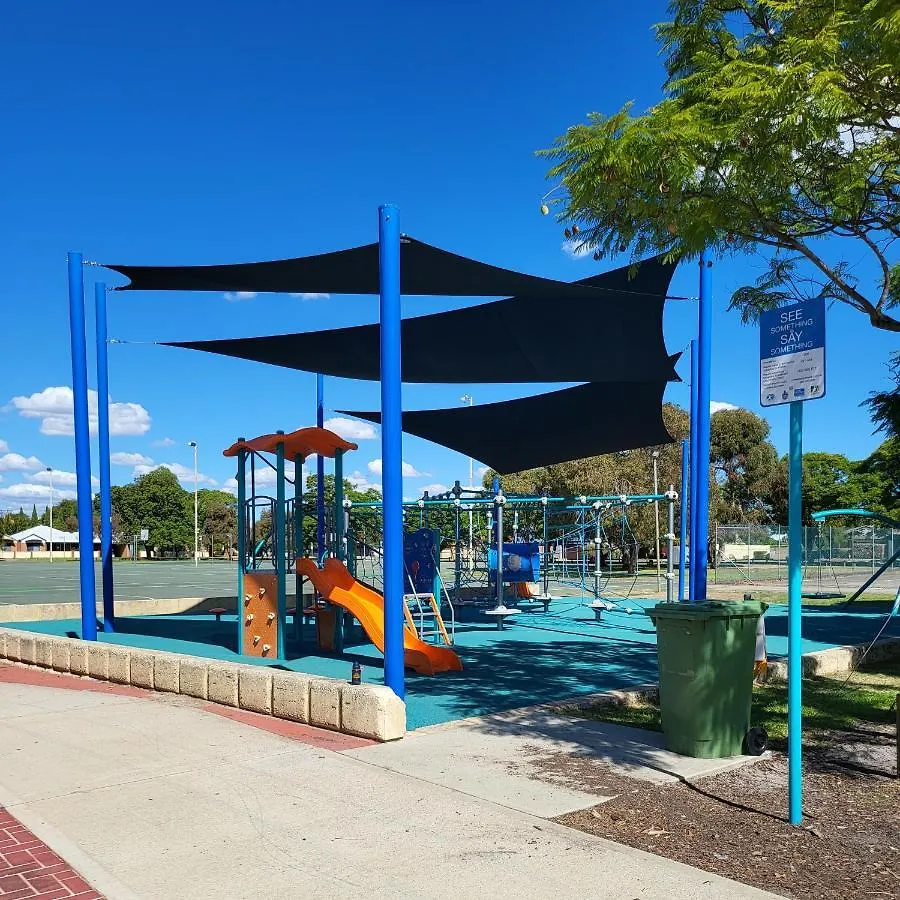Gerring Court With Free 1 Car Bay Parking Apartment Perth